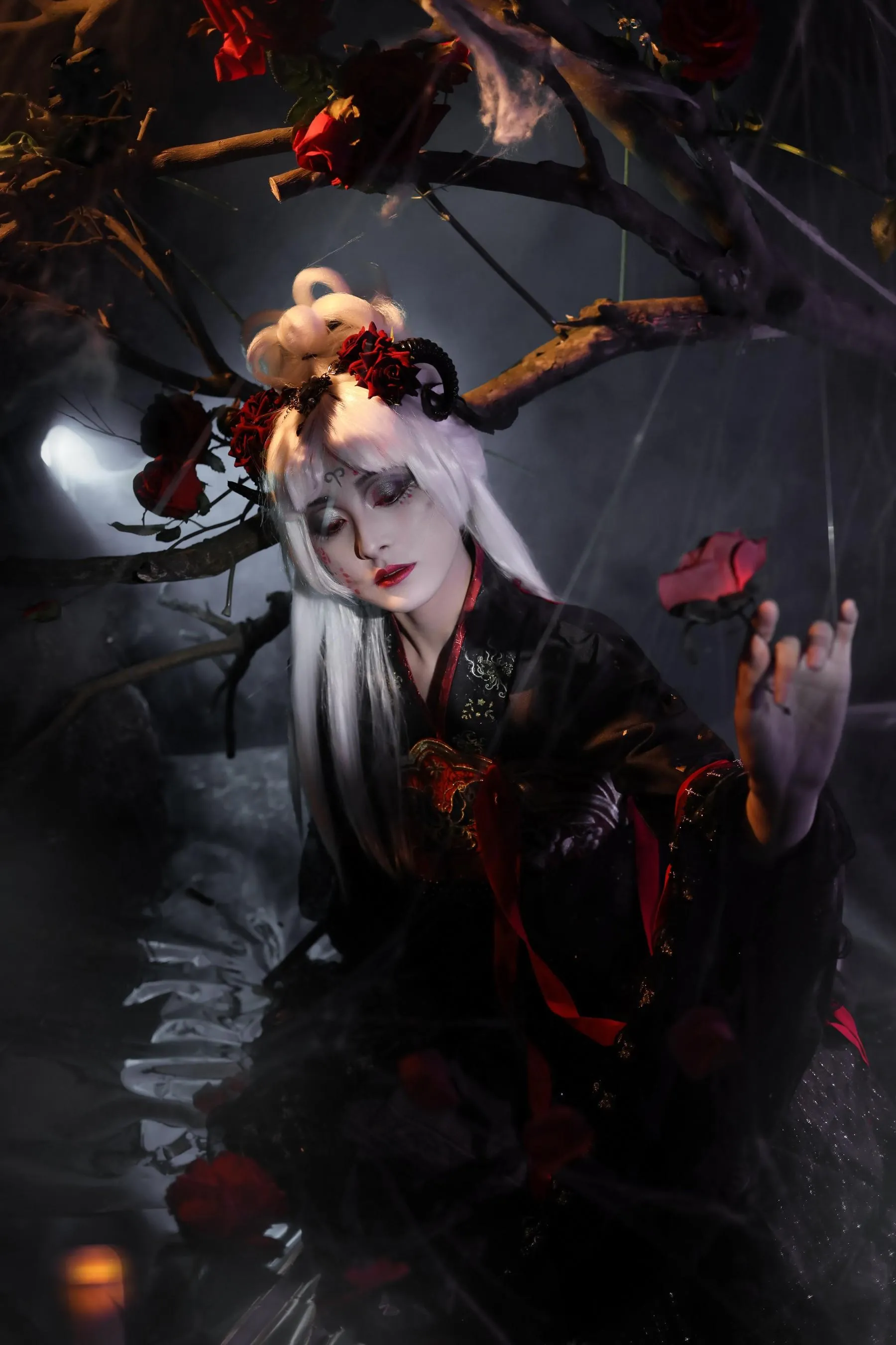 [YITUYU艺图语]2022.07.10 十二星座之白羊座：天使与恶魔 莺莺迟 [25P]插图7